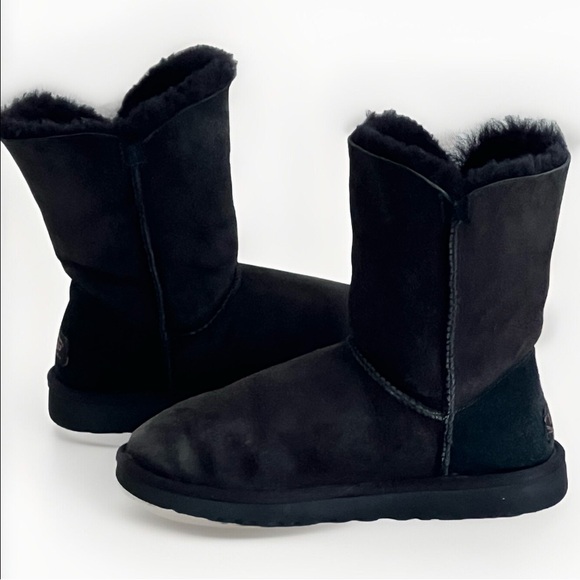 UGG Black Bailey Women's Short Button Boots Size 6 - Picture 5 of 15